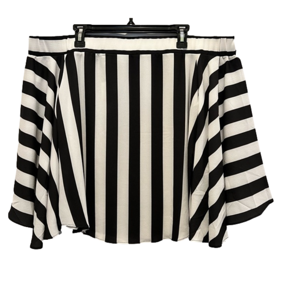 NWT Off The Shoulder Top Size Large - Picture 3 of 4